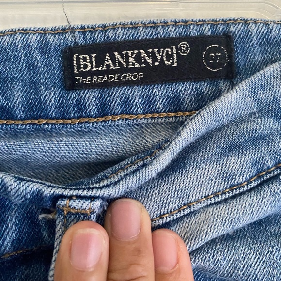Blank NYC Two Tone Light Blue Wash Crop Mid-rise Jeans. Sz. 27 - Picture 6 of 13